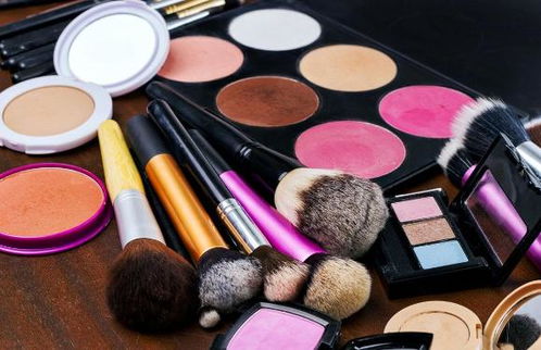 化妝品白癜風(fēng)患者需謹(jǐn)慎，秋季治療白癜風(fēng)優(yōu)勢(shì)顯著——蘭州中研完美拯救